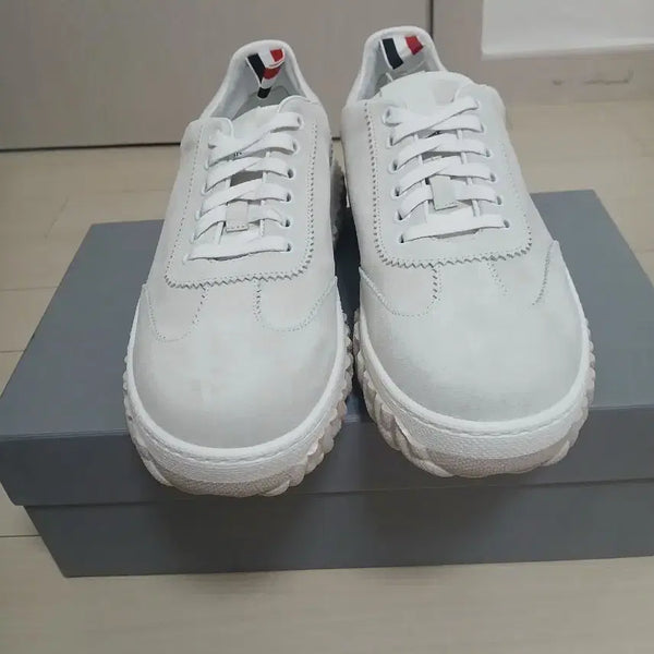 [BUNJANG] Thom Browne White Sneakers Size 280 / 톰브라운 화이트 스니커즈 280 (새제품)