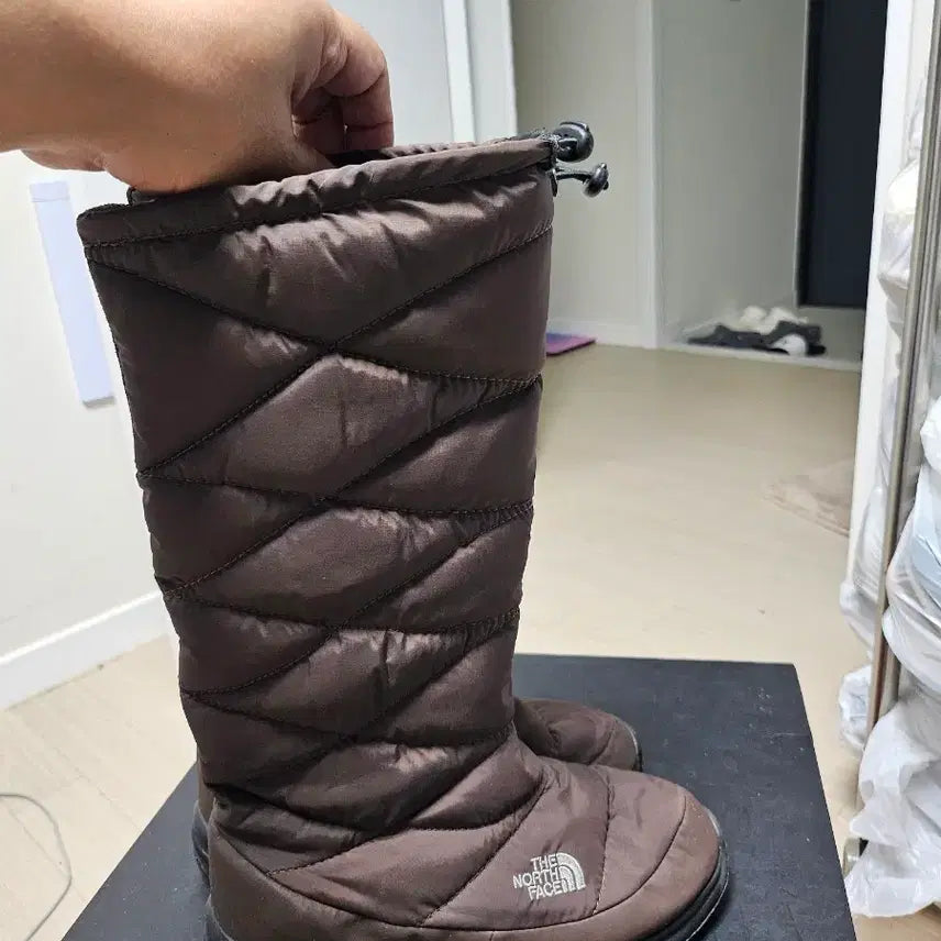 [BUNJANG] The North Face Down Padded Boots Brown 240mm / 노스페이스 다운 패딩 부츠 240mm 브라운 상태최상
