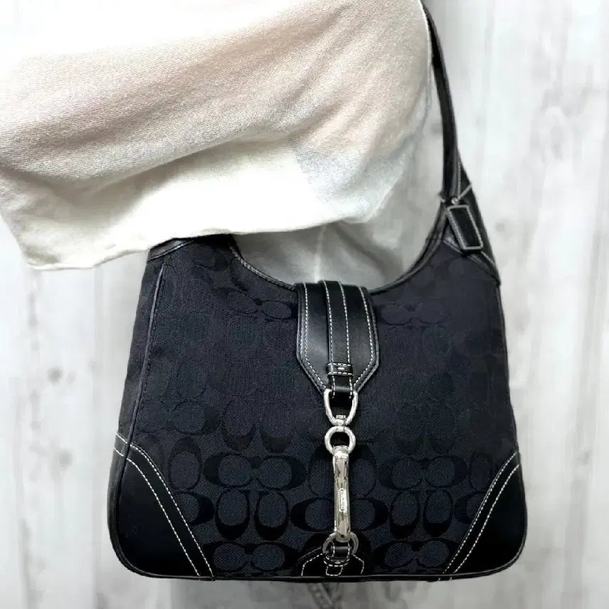 [BUNJANG] COACH Signature Hamptons Hobo Bag Black / 코치 시그니처 Hamptons 호보백 블랙
