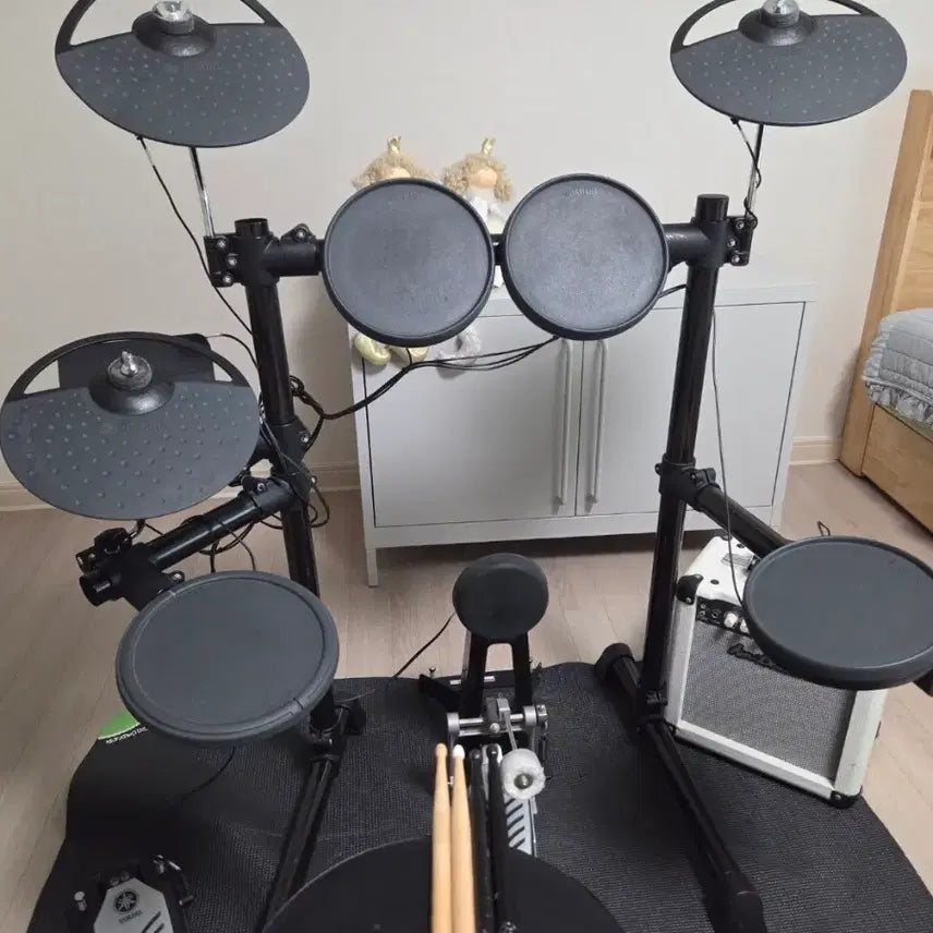 [BUNJANG] Yamaha DTX450K Electronic Drum Kit (Full Set with Amp, Stool, Mat, Sticks) / 야마하 전자드럼 DTX450K 풀세트 (앰프/의자/매트/스틱 포함 - 바로 연주 가능)