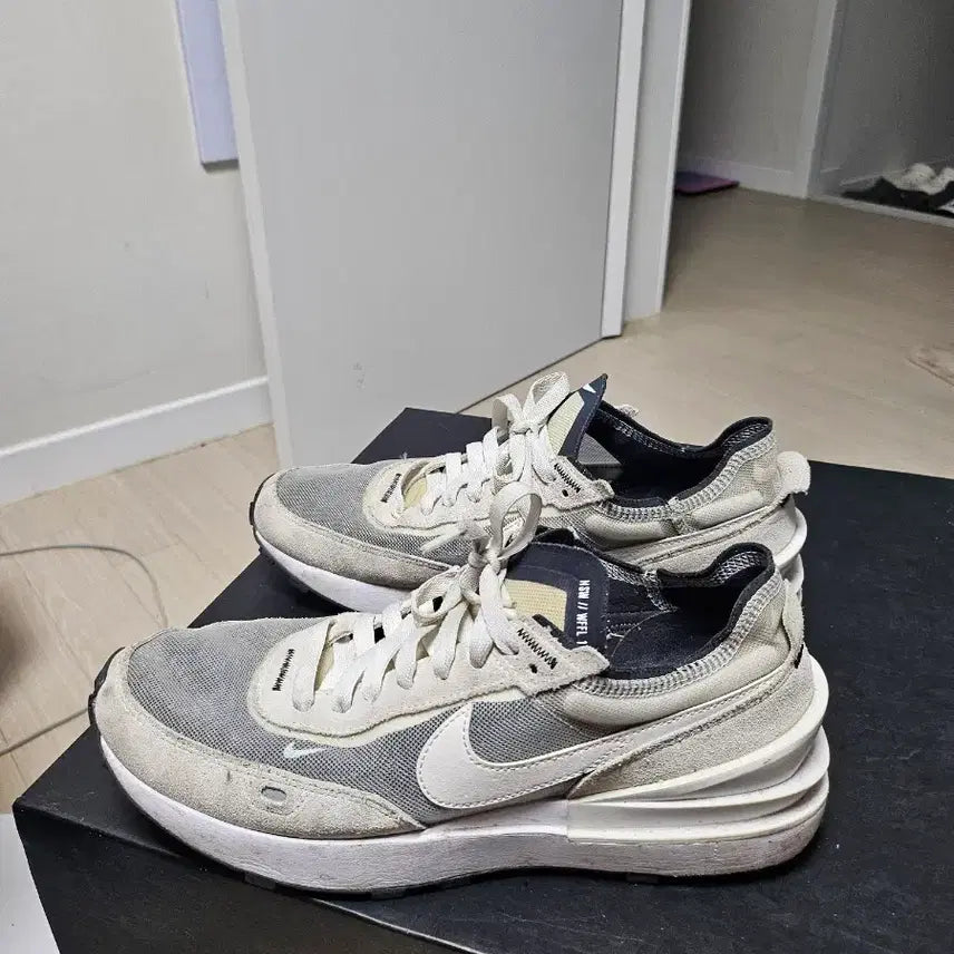 [BUNJANG] Nike Waffle One Sneakers (DA7995-100) - Size 270mm / 나이키 와플 원 DA7995-100 270mm 상태매우좋음