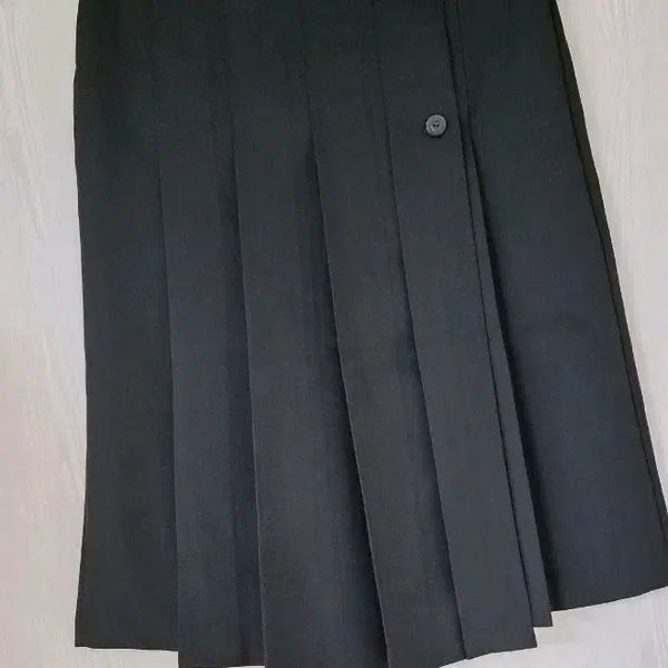 [BUNJANG] Black Pleated Wrap Skirt / 세일 블랙 주름 랩스커트 새상품