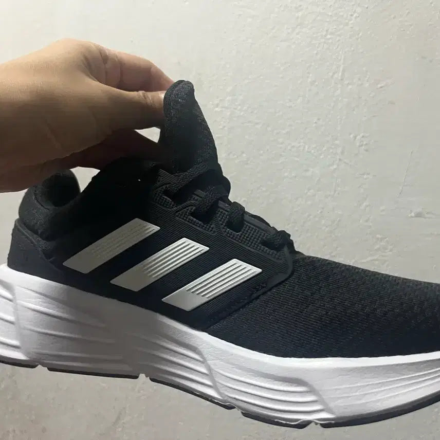 [BUNJANG] Adidas Sneakers Black/White / 아디다스 운동화 검/흰색