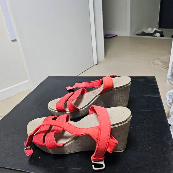 [BUNJANG] Crocs Wedge Sandals Red W5 / 크록스 웨지 샌들 레드 W5 사이즈 상태최상