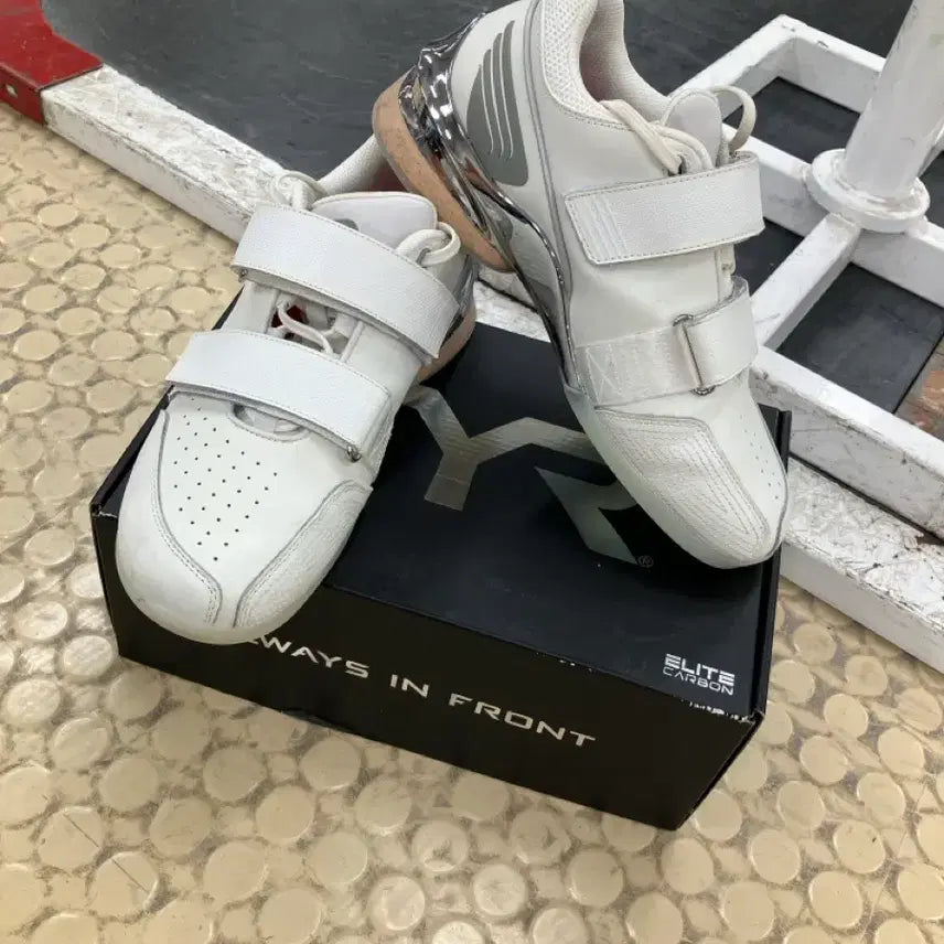 [BUNJANG] TYR Carbon Weightlifting Shoes 270 / 티어 카본 역도화 270