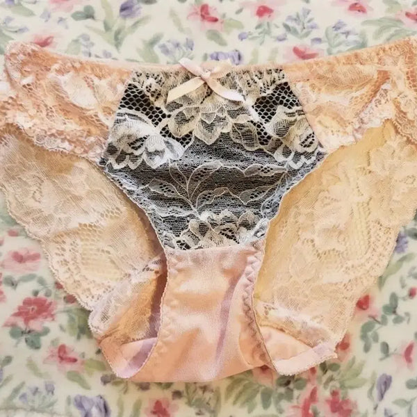 [BUNJANG] Peach Lace Women's Panties (Used) / (중고) 레이스 피치 여성 팬티