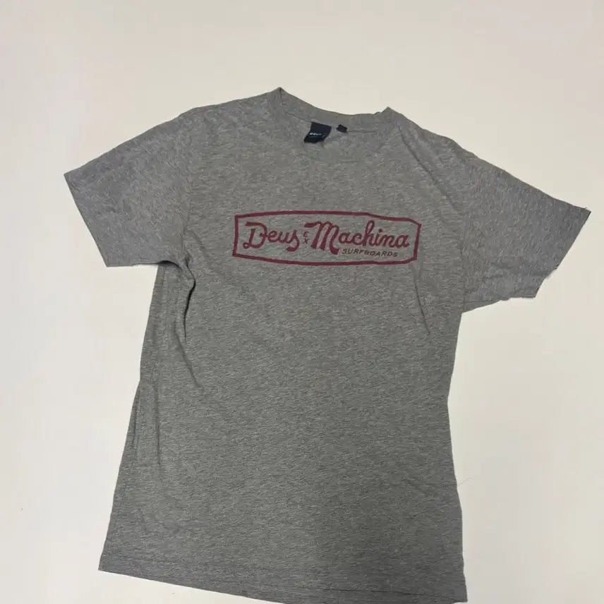 [BUNJANG] Deus Ex Machina Surfboard Short Sleeve T-Shirt M Grey / 정품!! 데우스 엑스 마키나 서프보드 반팔 티셔츠 M 그레이