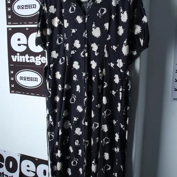 [BUNJANG] W(F) Marron Edition Short Sleeve T-shirt Dress Flower Pattern Black / W(F) 마론에디션 반팔 티셔츠 원피스 드레스 플라워패턴 블랙-H37270