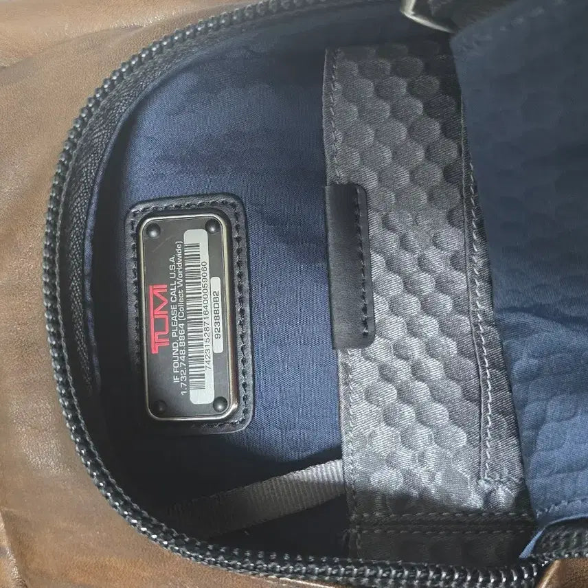 [BUNJANG] Tumi Leather Rolltop Backpack / 투미 가죽 롤탑 백팩