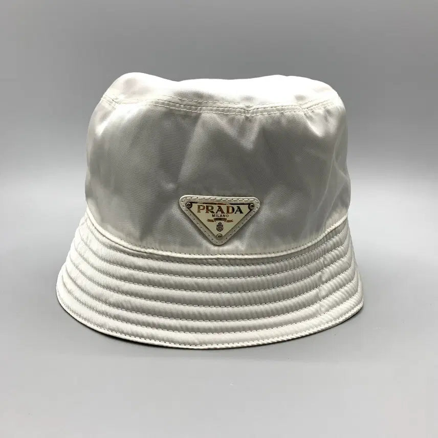 [BUNJANG] Prada Re-Nylon Triangle Logo Bucket Hat White / 267003723 프라다 리나일론 삼각 로고 버킷햇 화이트
