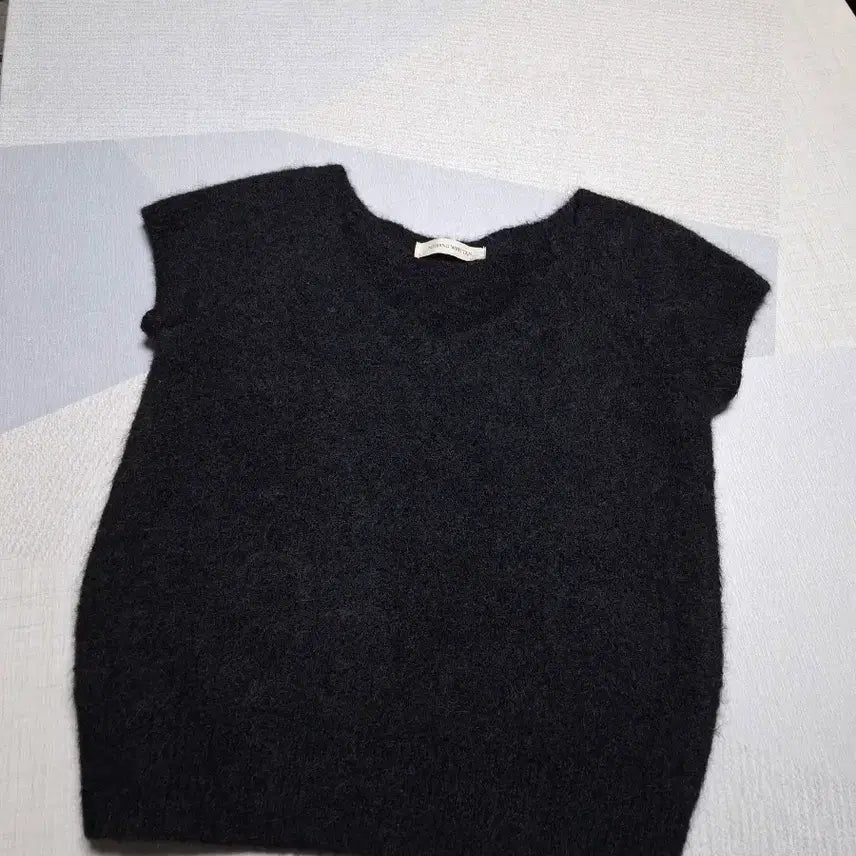 [BUNJANG] Noting Written Alpaca Vest / 낫띵리튼 알파카 베스트