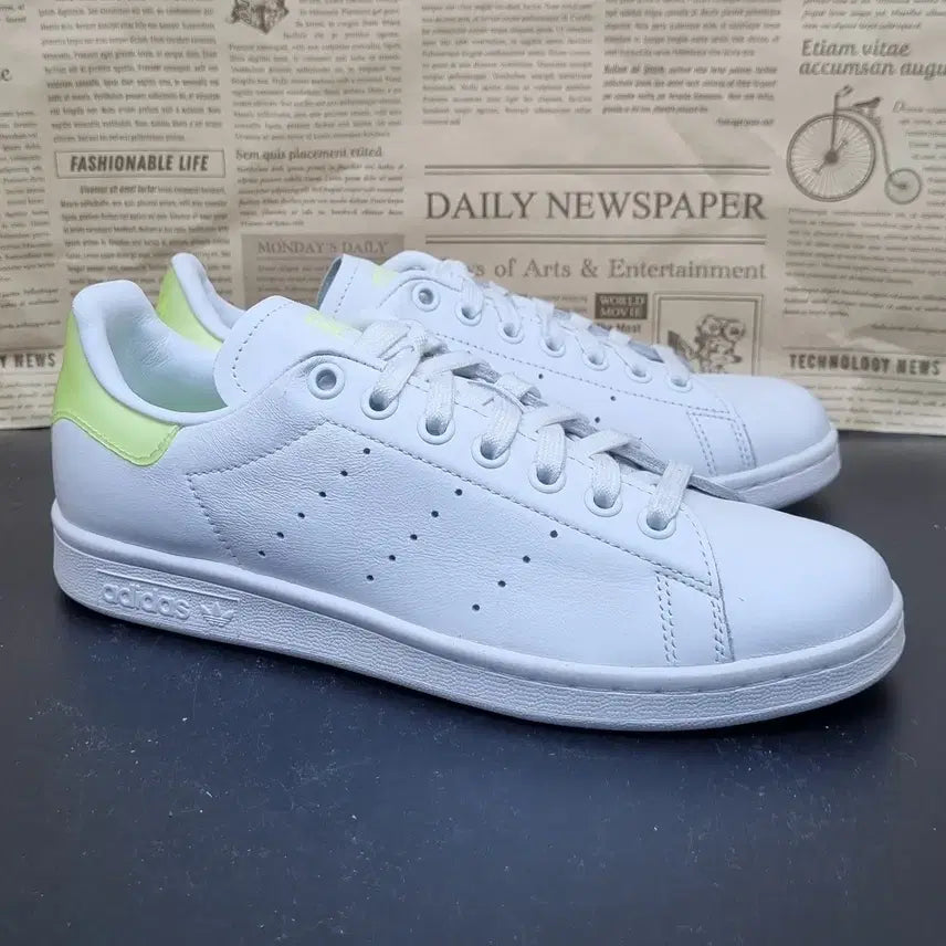 [BUNJANG] Adidas Stan Smith Neon Sneakers / 아디다스 스탠스미스 네온 스니커즈 235