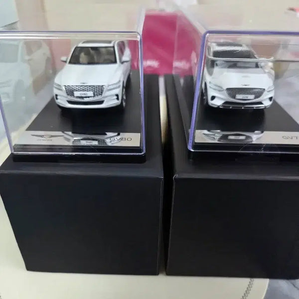 [BUNJANG] 1/43 Scale Genesis GV80 GV70 Model Car / 1/43 제네시스 GV80 GV70 새상품