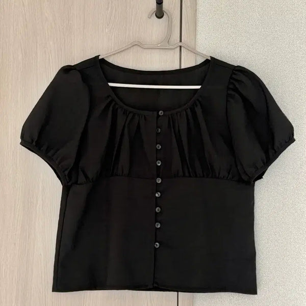 [BUNJANG] Shirring Puff Short Sleeve Blouse / 셔링 퍼프 반팔 블라우스