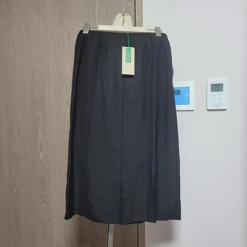 [BUNJANG] Benetton Midi Skirt Black Acetate / 새상품) 베네통 스커트 블랙