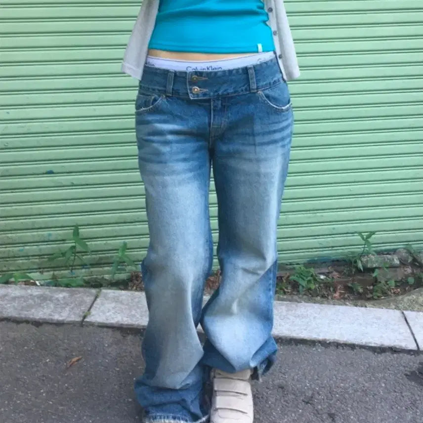 [BUNJANG] Iiziiiz Two Tones Low Bootcut Jeans / 이즈이즈 부츠컷 two Tones Low bootcut M사이즈
