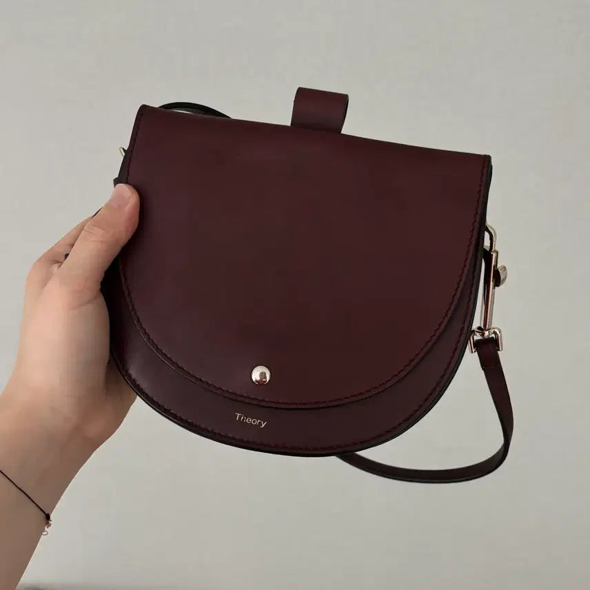 [BUNJANG] Theory Ring Handle Mini Bag Red Wine Leather Crossbody Bag / 띠어리 Theory 링핸들 미니백 레드 와인 크로스백 여성가방 가죽백