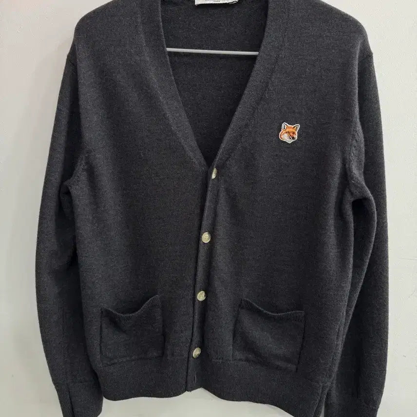 [BUNJANG] Maison Kitsuné Fox Head Knit Cardigan Dark Gray / 메종키츠네 폭스헤드 니트 가디건 다크그레이