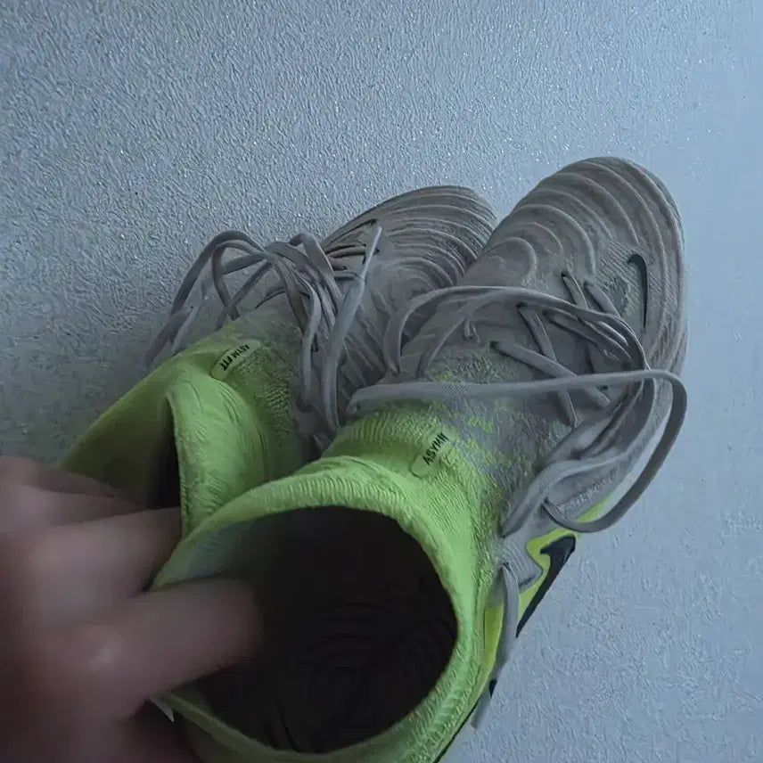 [BUNJANG] Nike Soccer Cleats Size 275 / 나이키 축구화 275