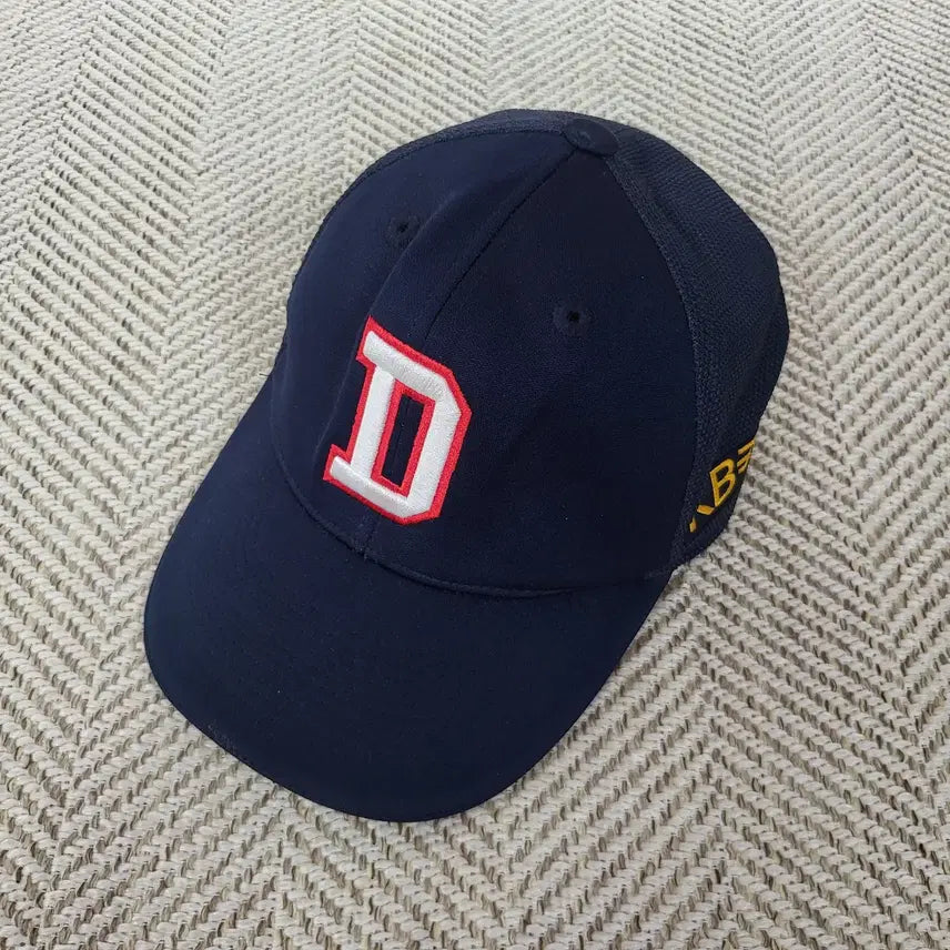 [BUNJANG] Doosan Bears D Logo Mesh Ball Cap / 두산 베어스의 D 로고 메쉬 볼캡 모자