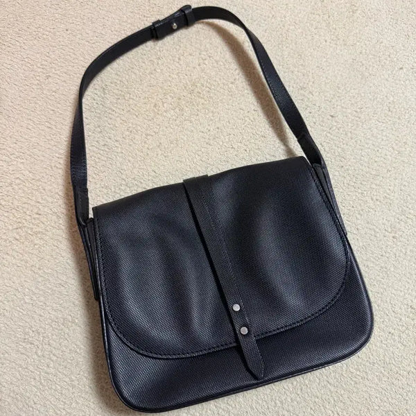 [BUNJANG] Mandarina Duck Leather Shoulder Bag / 만다리나덕 숄더백