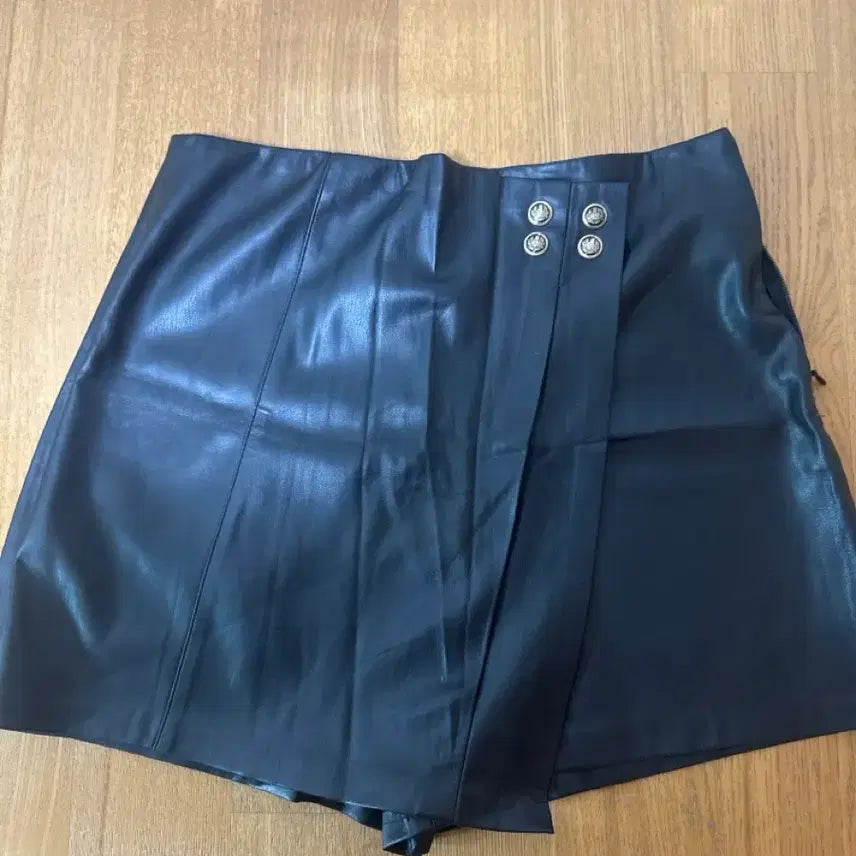 [BUNJANG] Zara Black Faux Leather Midi Wrap Skirt (Size S) / 자라 랩 스커트 블랙 S