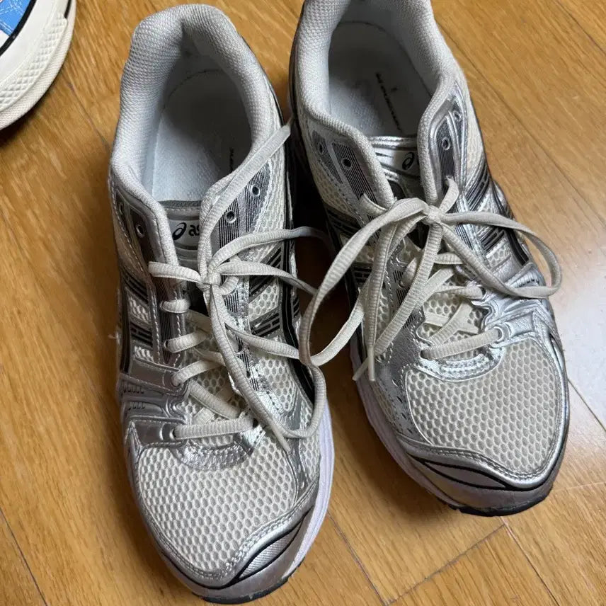 [BUNJANG] Asics Gel-Kayano 14 Sneakers / 아식스 젤 카야노 14 260 거의 새것