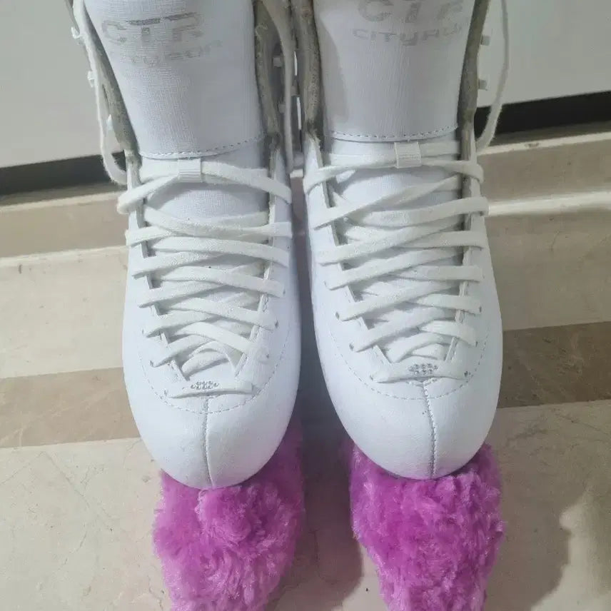 [BUNJANG] Cityrun Dreamer Figure Skates (235) / 시티런 드리머 피겨화/ 피겨스케이트화 (235)