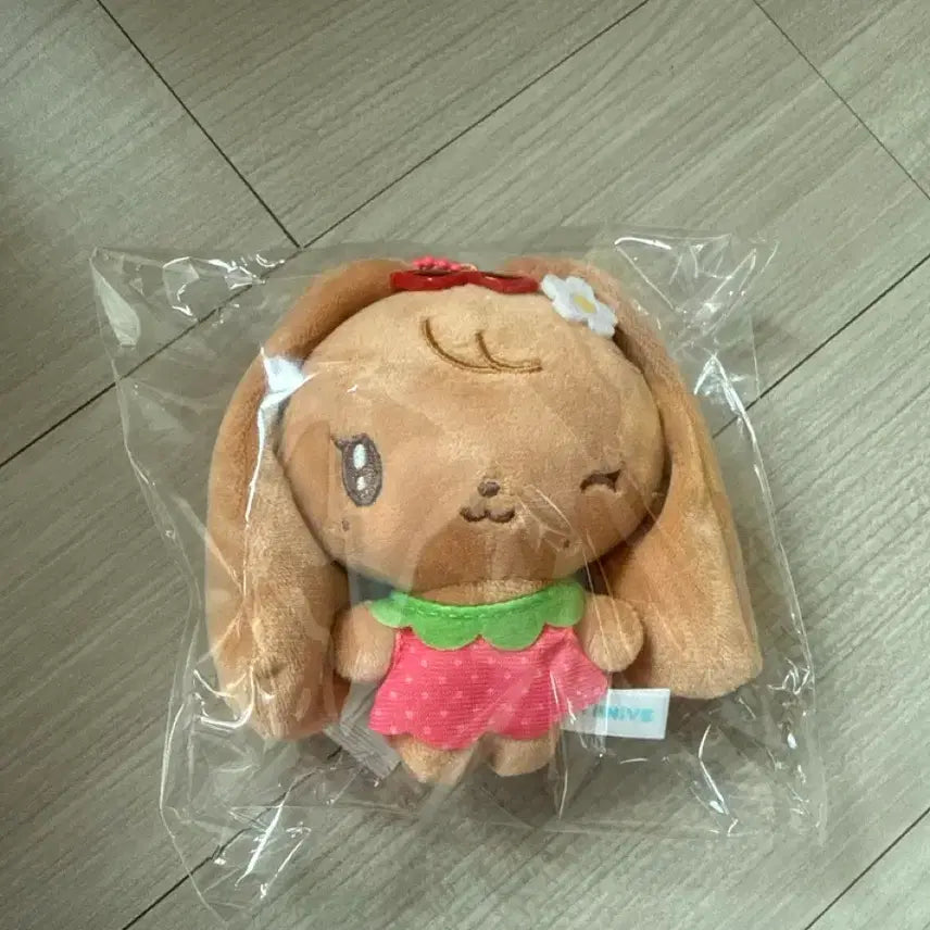 [BUNJANG] IVE Minnieve Pop-up Store Random Tanning Keyring Cherry Jang Wonyoung / 아이브 미니브 팝업 랜덤 태닝 키링 체리 장원영