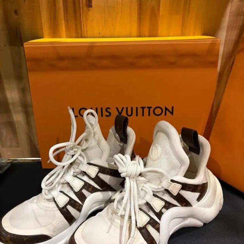 [BUNJANG] Louis Vuitton Archlight Sneakers 36 / 매장판/루이비통 아치라이트 스니커즈/36사이즈