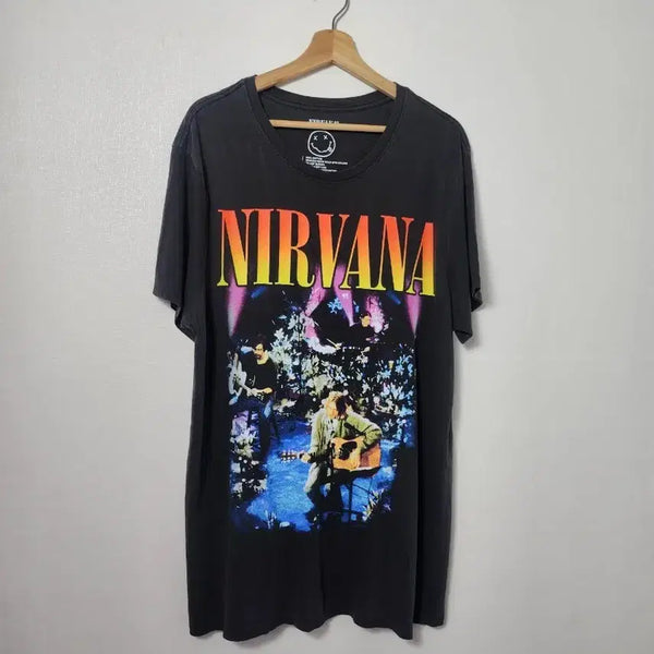 [BUNJANG] Nirvana Band Black T-Shirt / 너바나 밴드 .블랙 x반팔티