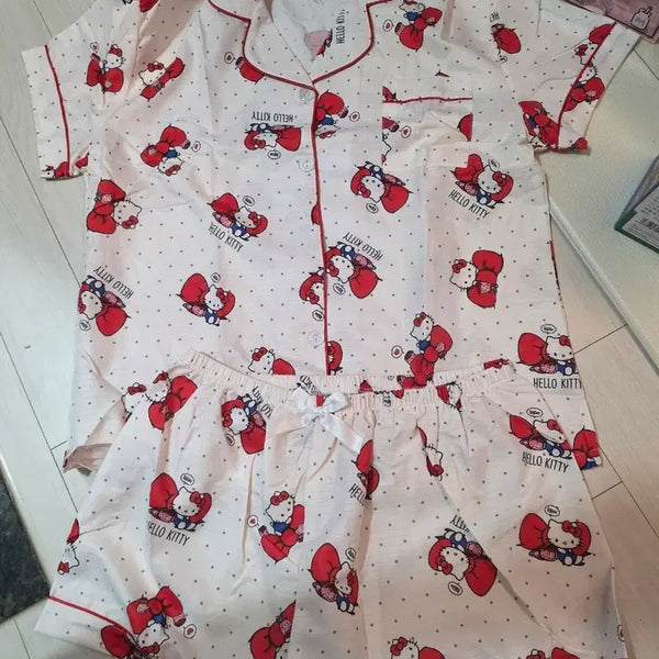 [BUNJANG] Hello Kitty Short Sleeve Pajama Set / (새상품)헬로키티 키티 잠옷 파자마 반팔 반바지 세트 상하의 세트