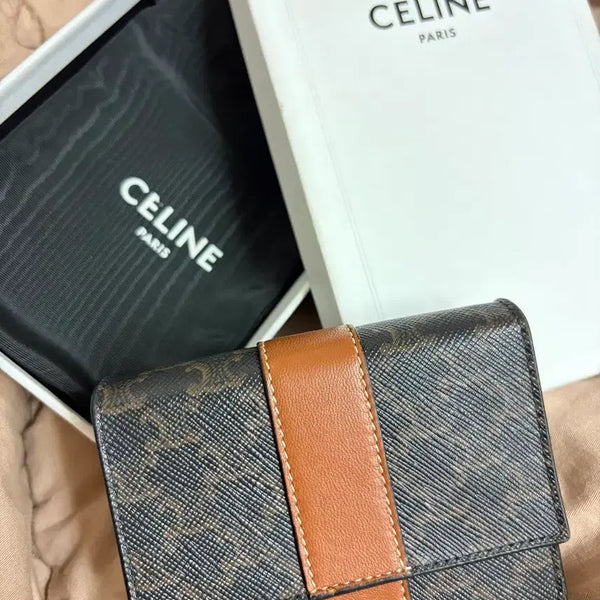 [BUNJANG] Celine Triomphe Small Tri-Fold Wallet Brown / 셀린느 트리옹프 스몰 트리폴드 지갑 브라운