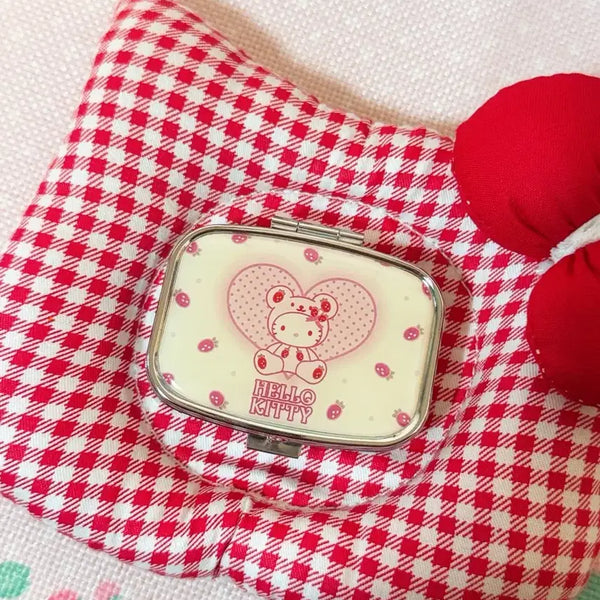 [BUNJANG] Hello Kitty Pill Case / 헬로키티 알약 보관 케이스