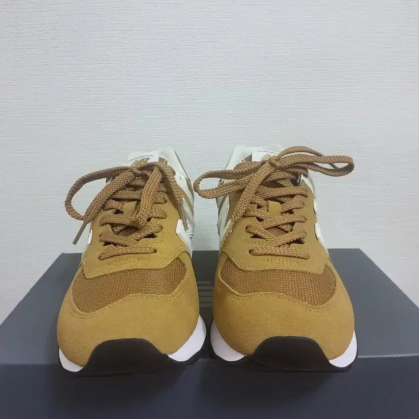 [BUNJANG] New Balance 574 Workwear Camel/Brown Suede Sneakers / 뉴발란스 574 워크웨어