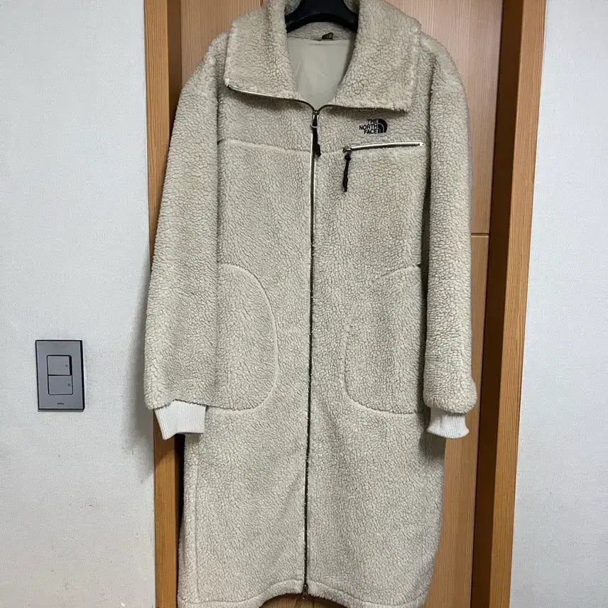 [BUNJANG] The North Face White Label Fleece Long Coat (M) / 노스페이스 플리스 코트, 90 m 라이트베이지 롱플리스 후리스 점퍼 화이트라벨 데상트 코오롱  k2 디스커버리 롱후리스 블랙야크 뉴발란스 내셔널