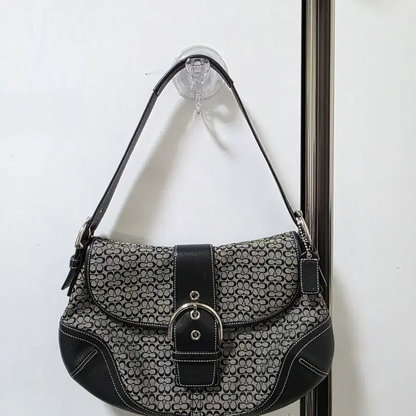 [BUNJANG] Coach Signature Shoulder Hobo Bag / 코치 시그니처 숄더백 호보백