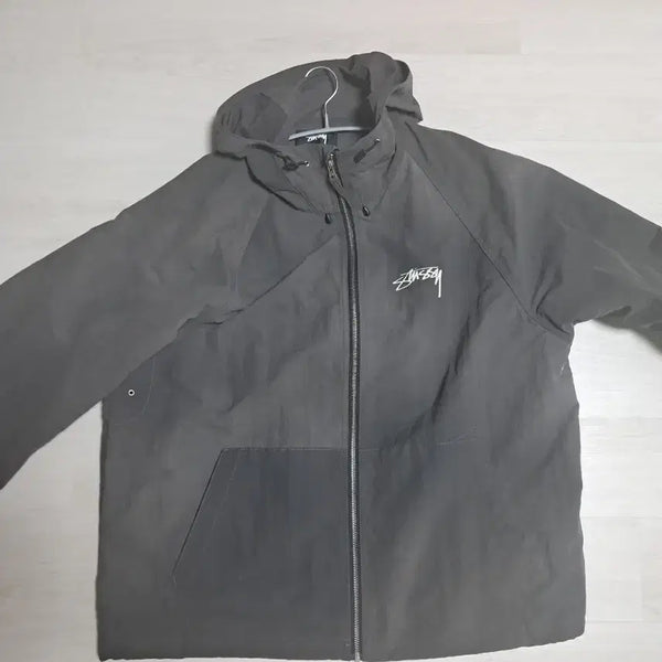 [BUNJANG] Stussy Beach Shell Windbreaker Black / 스투시 비치쉘 바람막이 블랙