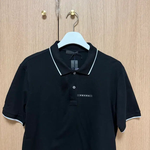 [BUNJANG] Prada Black Collar T-Shirt SJN256 / [L] 프라다 카라티 블랙 SJN256