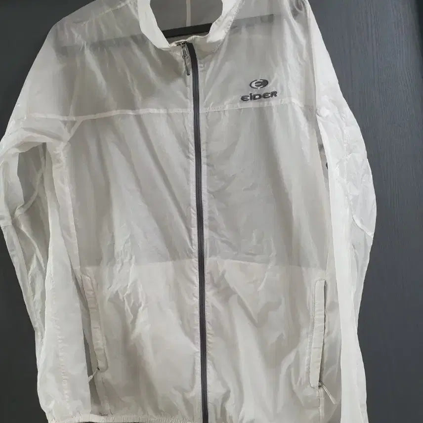 [BUNJANG] Eider Authentic Lightweight Windbreaker Jacket Size 100 / 아이더 정품 경량바람막이 100사이즈 팝니다