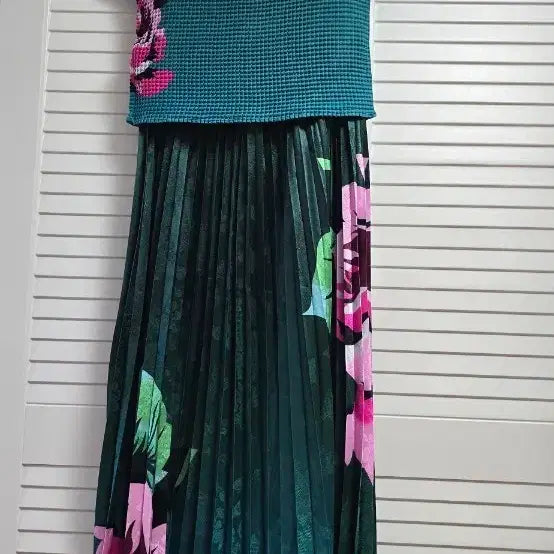 [BUNJANG] Pleated Two-Piece Set - New Arrival / 플리츠주름투피스한벌새상품