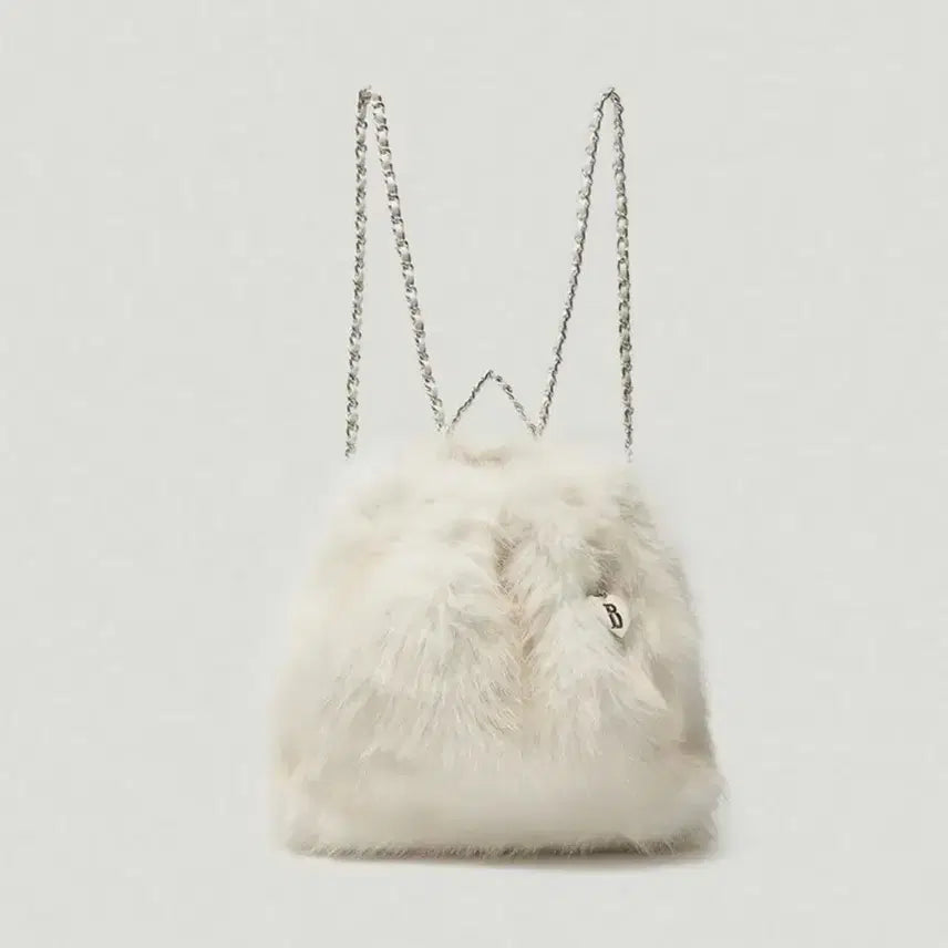 [BUNJANG] The Barnet Faux Fur Backpack Ivory / 더바넷 퍼 백팩 아이보리