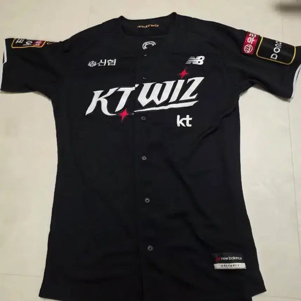 [BUNJANG] KT Wiz Black Baseball Jersey - Jo Yong Ho Autograph / KT 위즈 유니폼