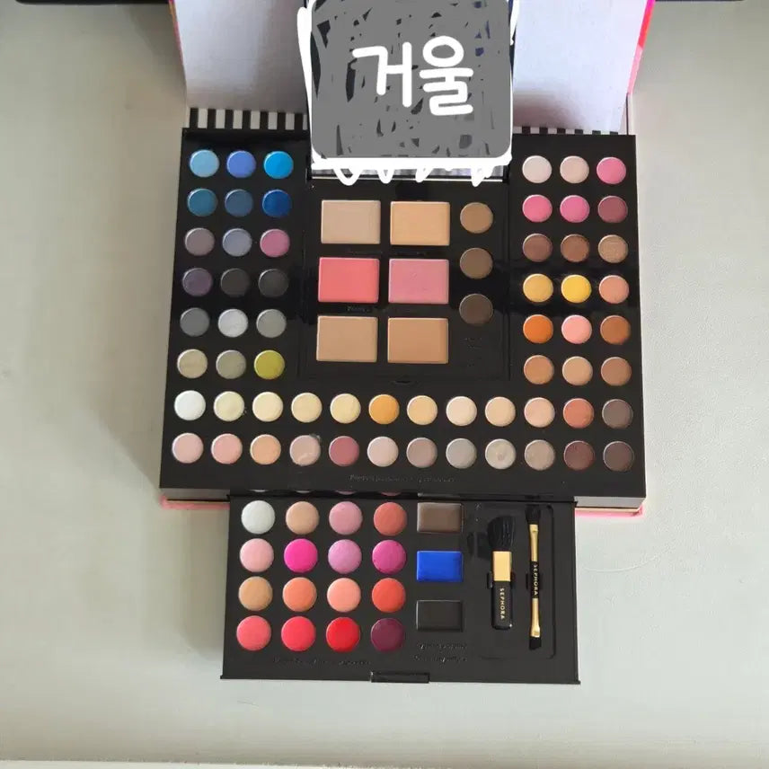 [BUNJANG] Sephora Holiday Edition Makeup Palette / 세포라 메이크업 팔레트 홀리데이 에디션