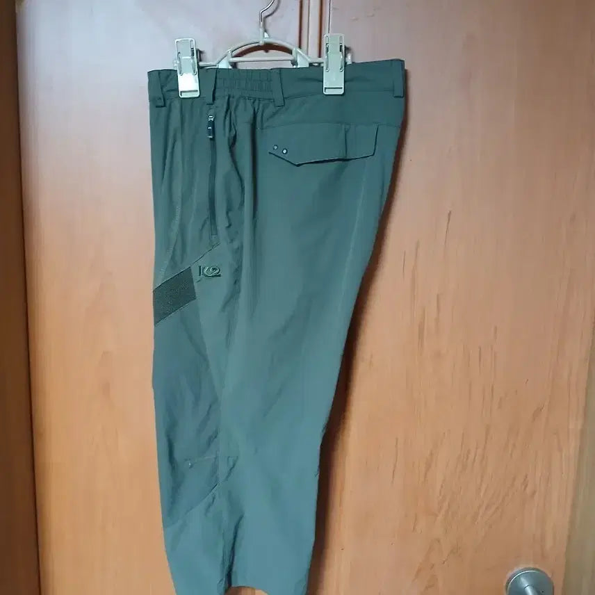 [BUNJANG] K2 Men's Khaki 7-Button Shorts / K2 남성 카키색 7부반바지 34
