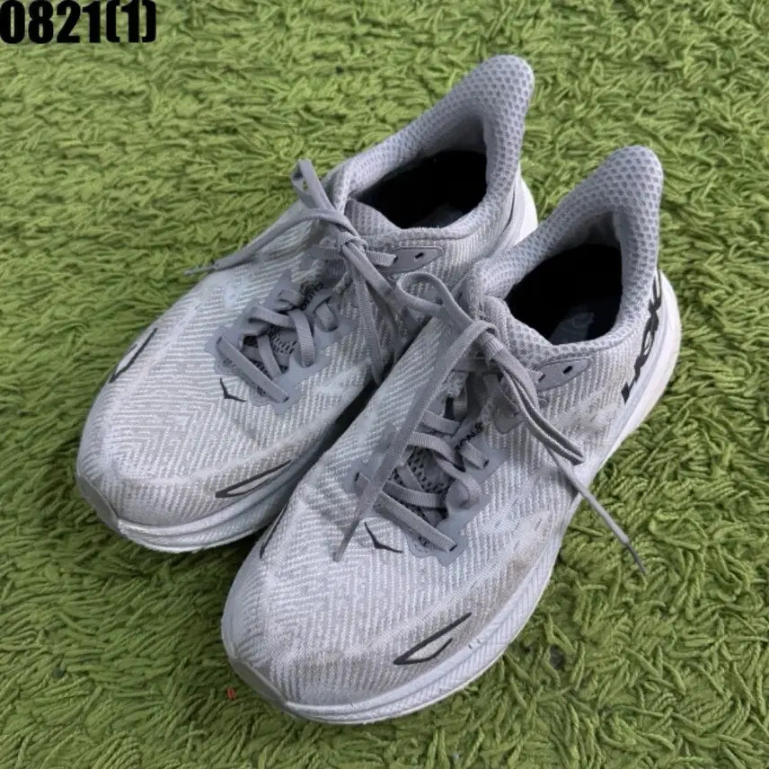 [BUNJANG] Hoka One One Running Shoes (Size 260) / 호카 260