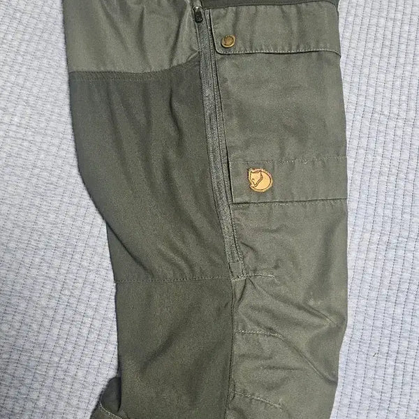 [BUNJANG] Fjällräven Cap Trousers / 피엘라벤 캡트라우져