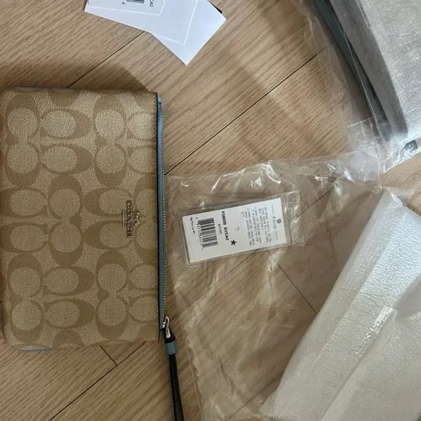 [BUNJANG] Coach Signature Pattern Clutch / 코치 시그니처 패턴 클러치 새상품