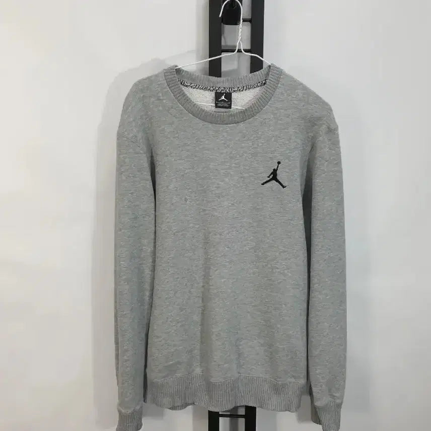 [BUNJANG] Jordan Crewneck Sweatshirt Grey / 조던 맨투맨 그레이 95