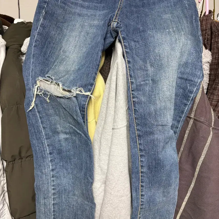 [BUNJANG] Distressed Washed Vintage Jeans / 청바지 데미지 워싱 빈티지